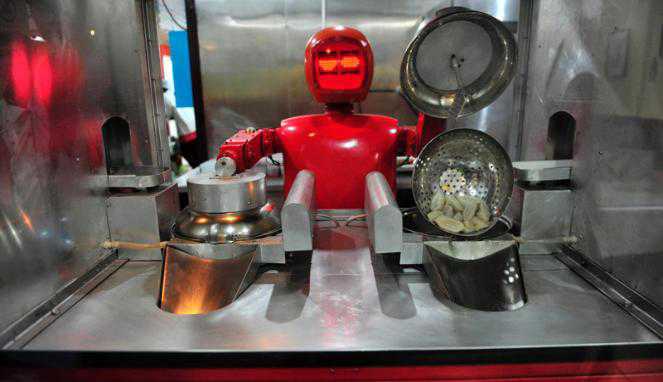 Robot ini bertugas memasak, menyiapkan Jiaozi, atau pangsit